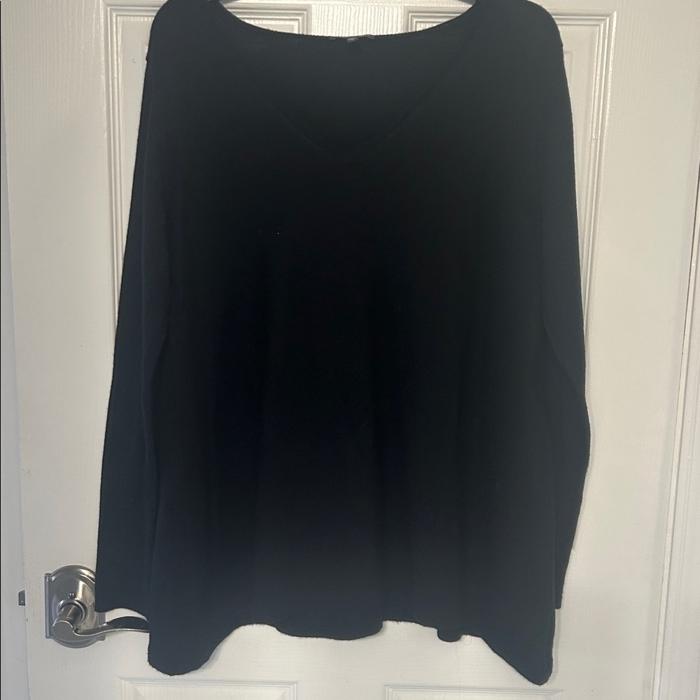 Eileen Fisher V-neck merino Wool silk blend black Sweater M oversized classy - Picture 2 of 6